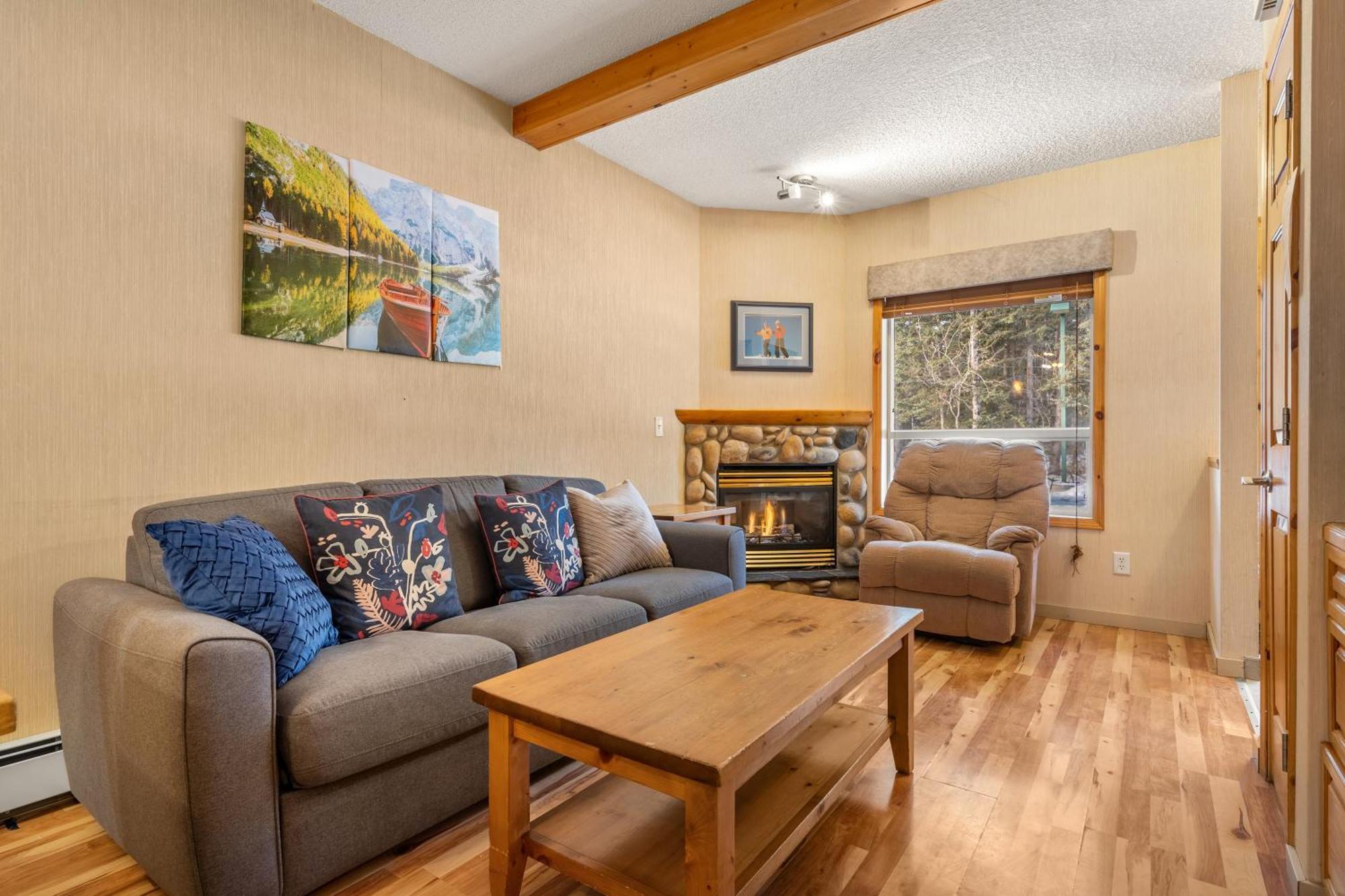 Banff Woods Lodge كانمور المظهر الخارجي الصورة