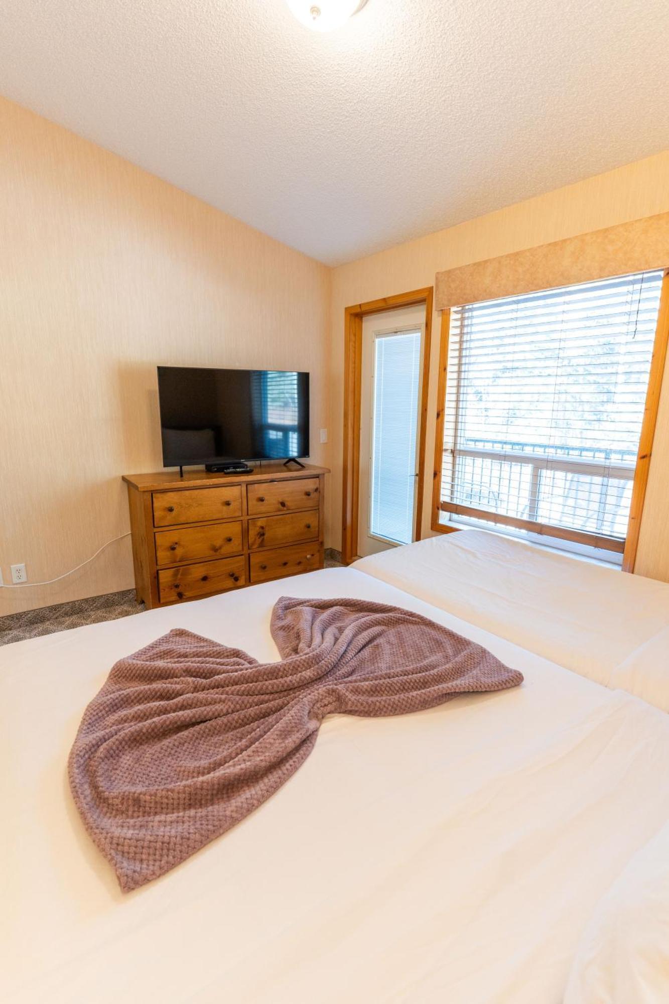 Banff Woods Lodge كانمور المظهر الخارجي الصورة
